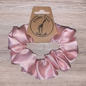 $7ea or 3/$15 bride/bridesmaid satin light pink hair Scrunchie new